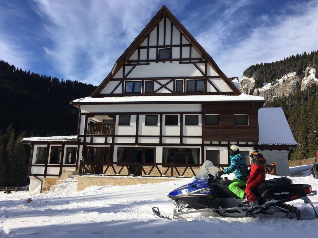 Chalet Alpina Moroeni Zewnętrze zdjęcie