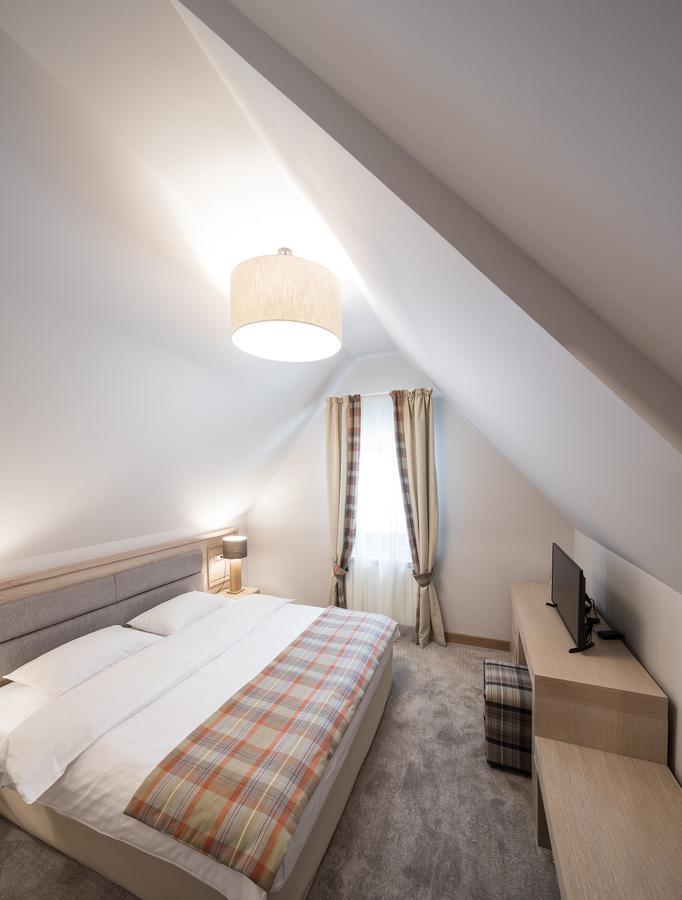Chalet Alpina Moroeni Zewnętrze zdjęcie